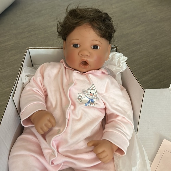 Lee Middleton Toys Authentic Lee Middleton Baby Doll Poshmark